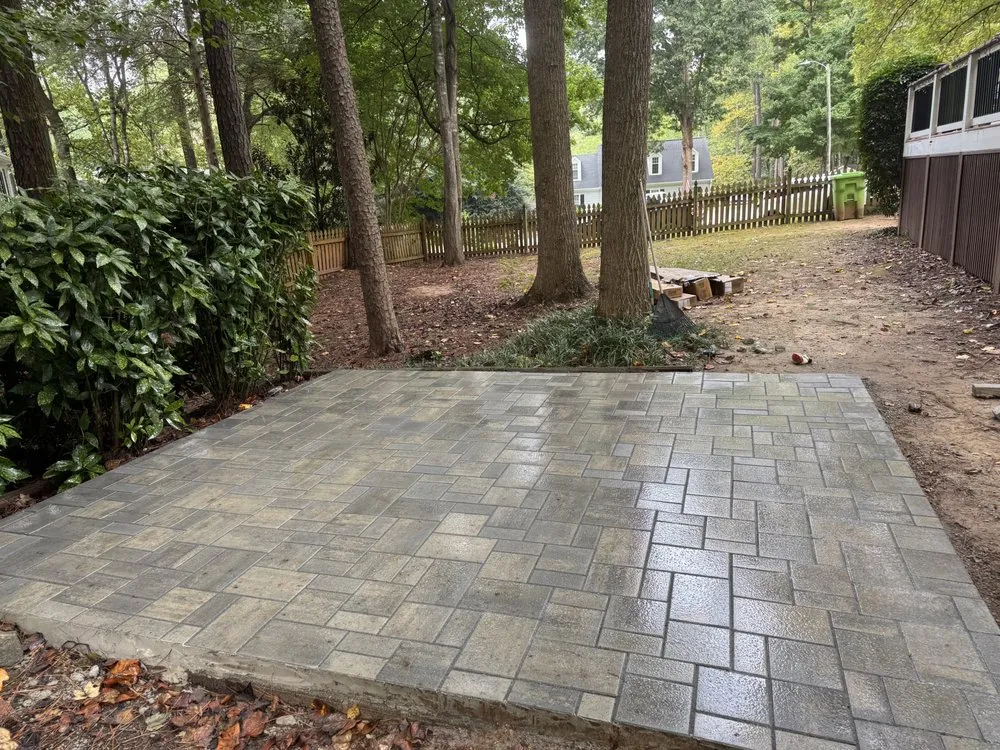 Top-rated garden landscaping for year-round maintenance in Holly Springs, NC by Paradise Backyards