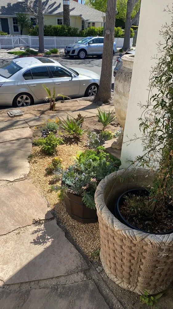 Top-rated landscape design in Santa Barbara, CA by Paradise by Design