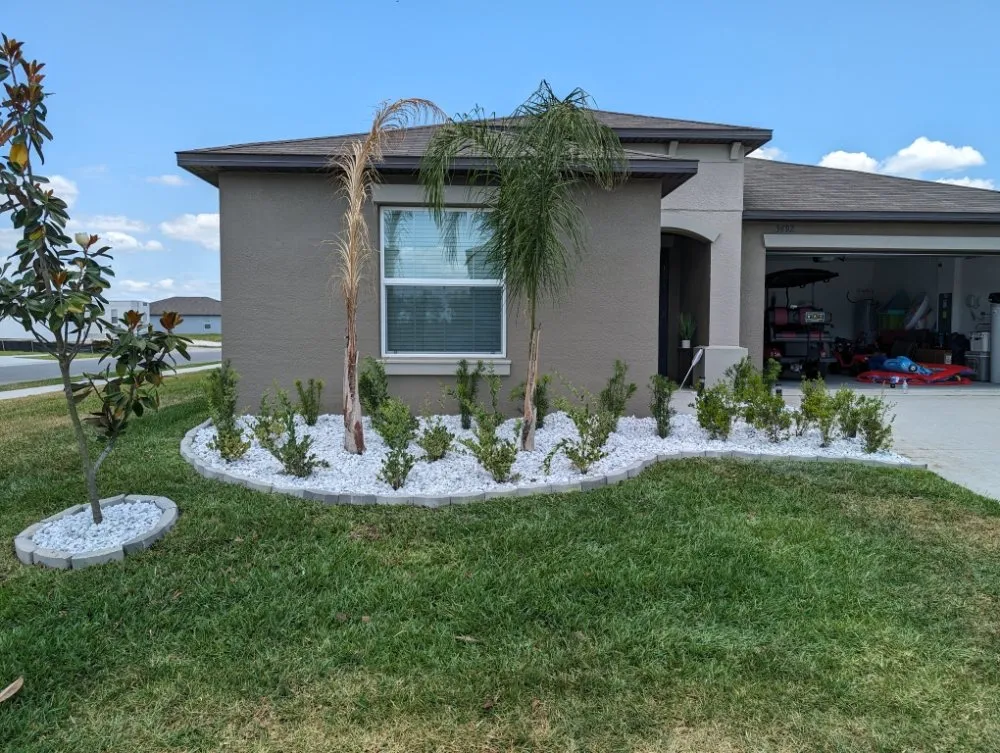 Professional lawn care service with custom design across Bartow, FL - Paradise City Lawn & Landscape