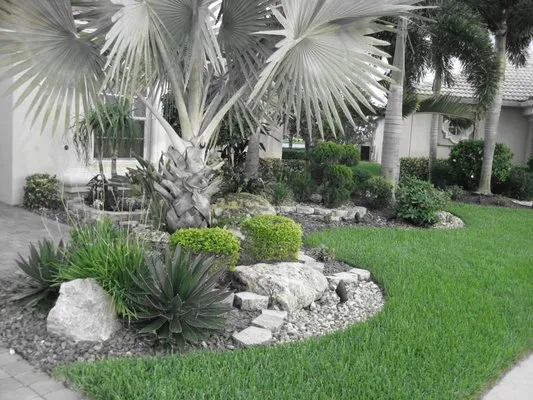 Paradise Garden & Landscape Logo