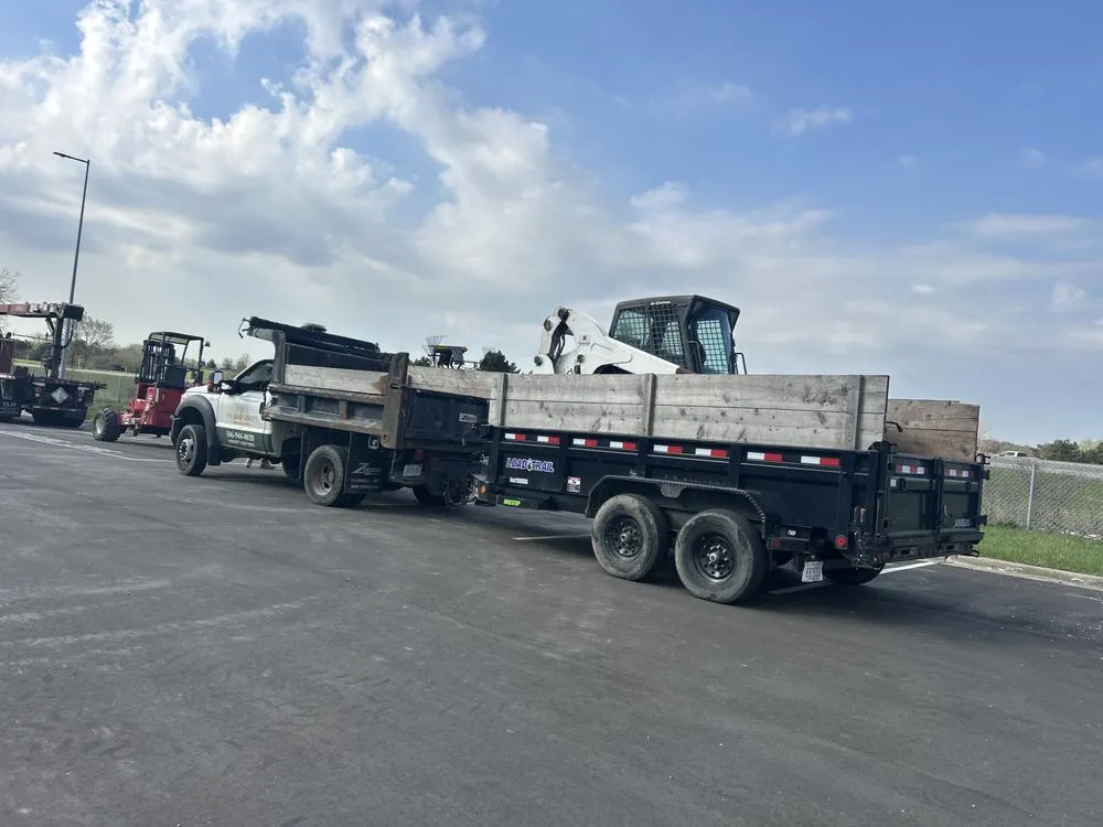 Top-rated lawn mowing service for outdoor upgrades across Warren, MI - Paradise Garden Landscaping