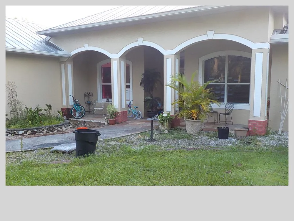 Custom garden landscaping experts serving North Port, FL - Paradise Gardens & Decor