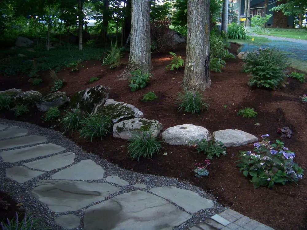 Reliable yard cleanup service experts serving Manlius, NY - Paradise Grounds