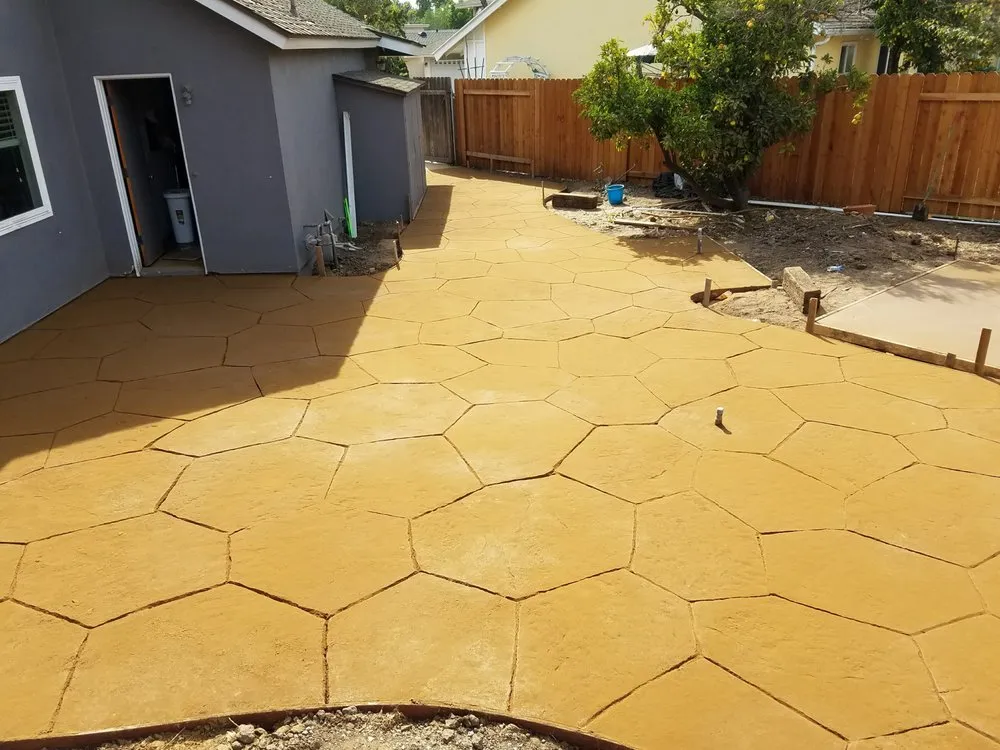 Custom lawn care service in Carpinteria, CA - Paradise Landscape & Design