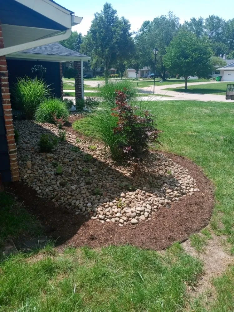 Expert landscaping services in Lorain, OH - Paradise Landscapes