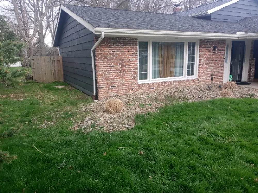 Professional lawn care service experts serving Lorain, OH - Paradise Landscapes