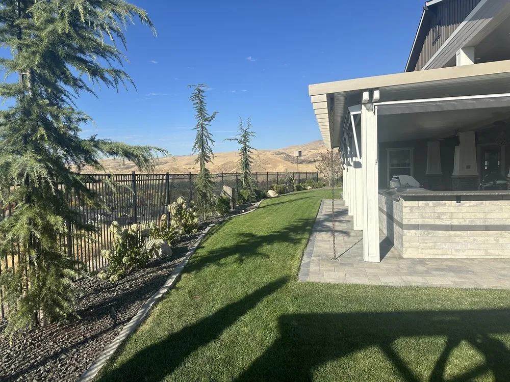 Top-rated lawn mowing service in Nampa, ID by Paradise Landscapes