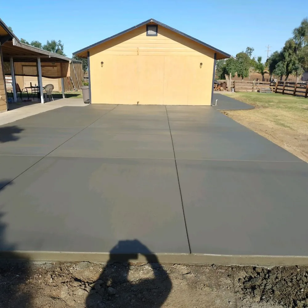 Reliable yard cleanup service experts serving San Diego, CA - Paradise Landscaping & Construction