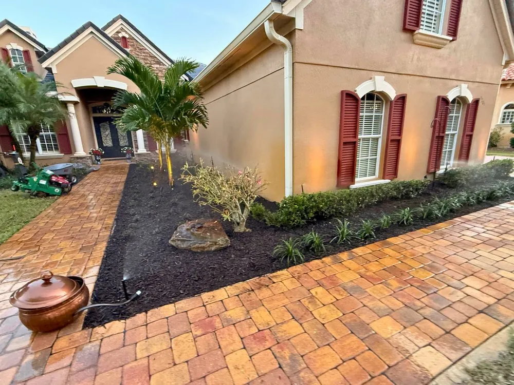 Local lawn mowing service experts serving Winter Garden, FL - Paradise Landscaping & Irrigation