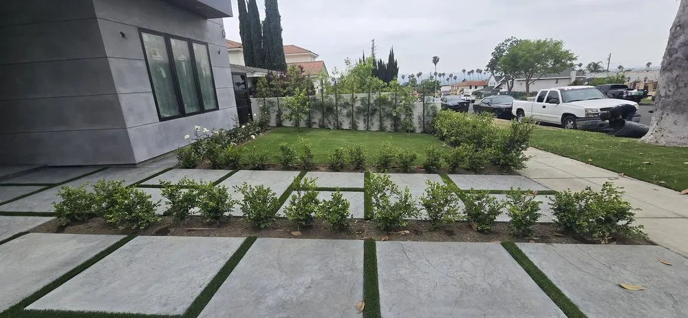 Expert lawn care service experts serving Glendale, CA - Paradise Landscaping and Gardening