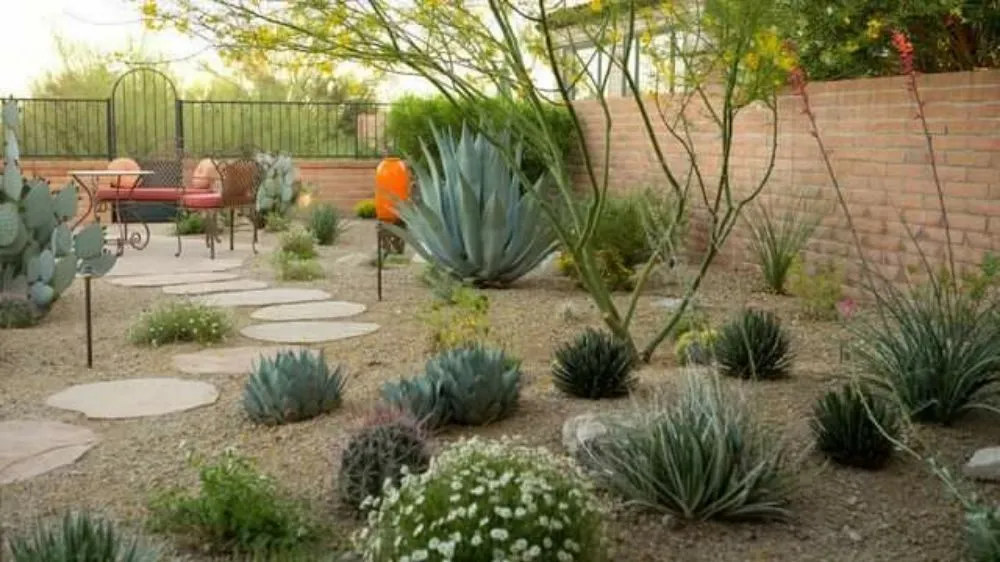 Reliable lawn mowing service for outdoor upgrades across Morristown, AZ - Paradise landscaping construction & design