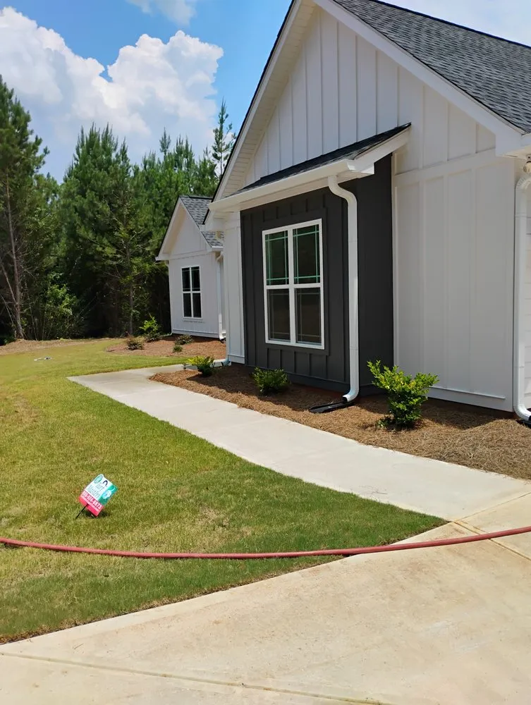 Trusted yard maintenance in Covington, GA by Paradise Landscaping