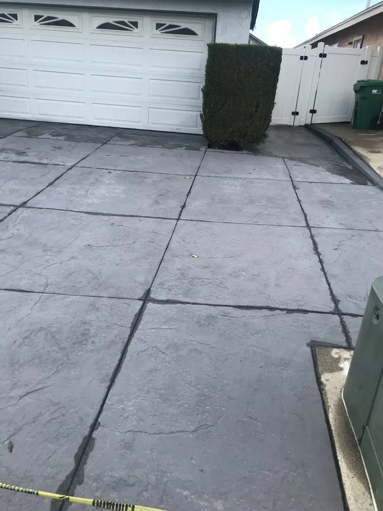 Custom residential landscaping for year-round maintenance in San Diego, CA by Paradise Landscaping Design & Construction