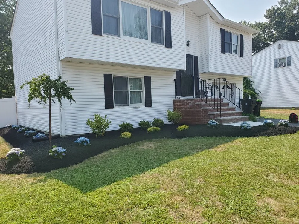 Trusted garden landscaping in Hazlet, NJ by Paradise Landscaping