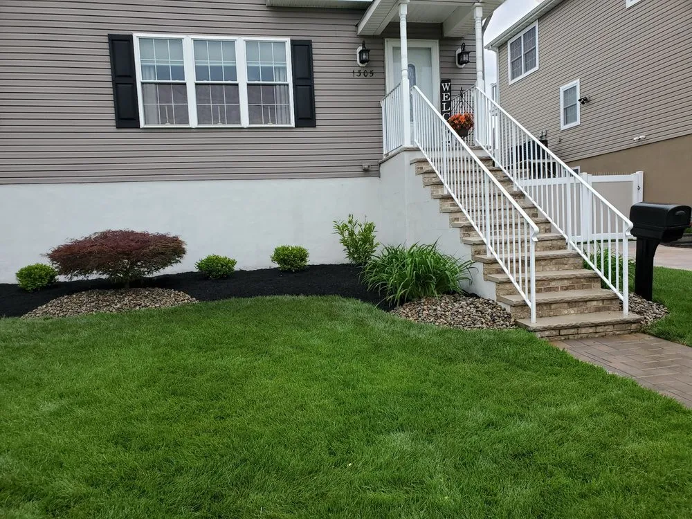 Professional yard cleanup service experts serving Hazlet, NJ - Paradise Landscaping