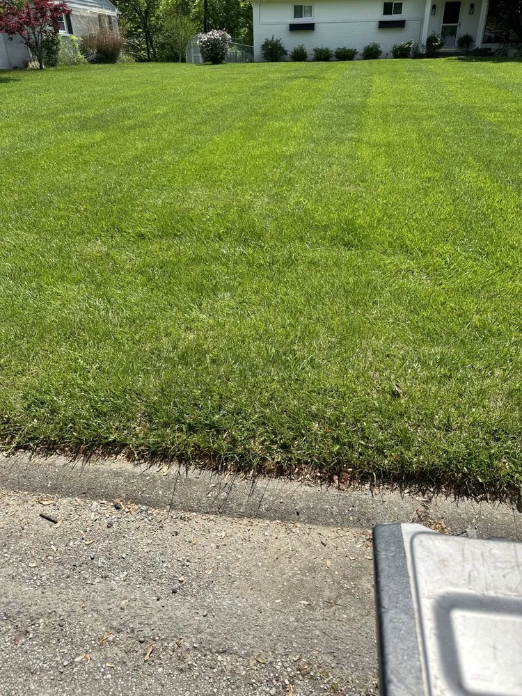 Custom garden landscaping in Indianápolis, IN - Paradise Landscaping