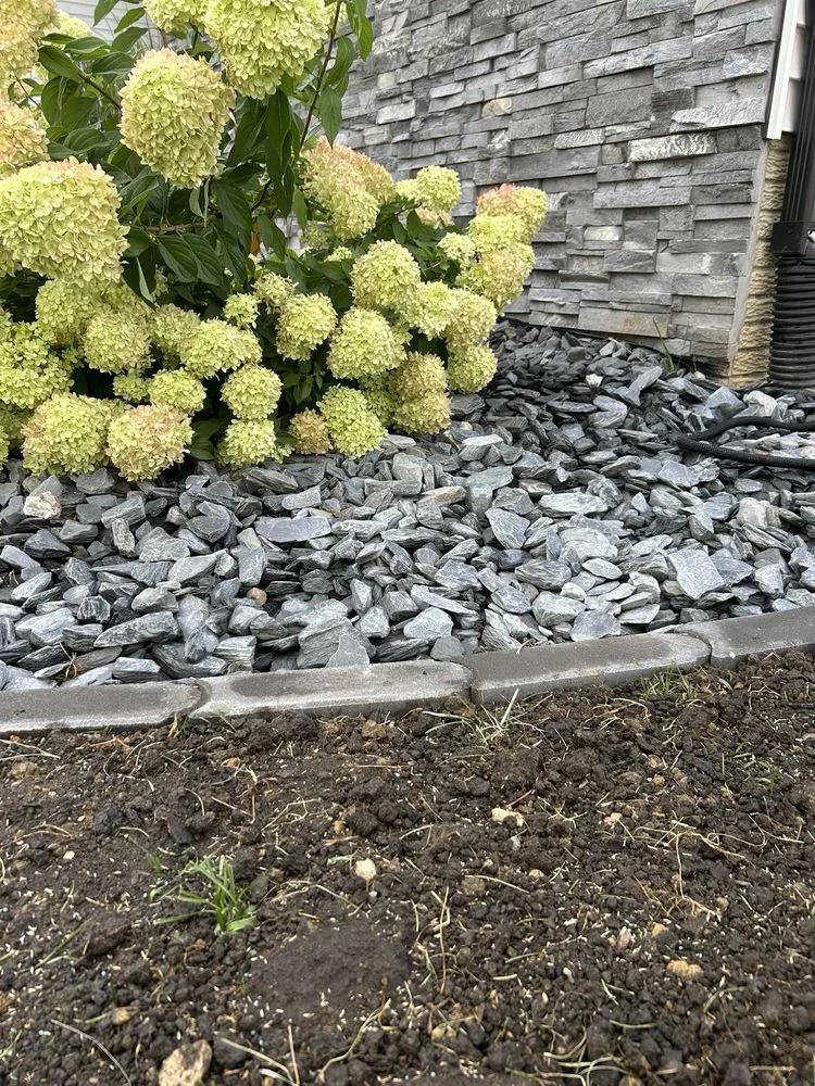 Expert lawn mowing service in Robins, IA - Paradise Landscaping