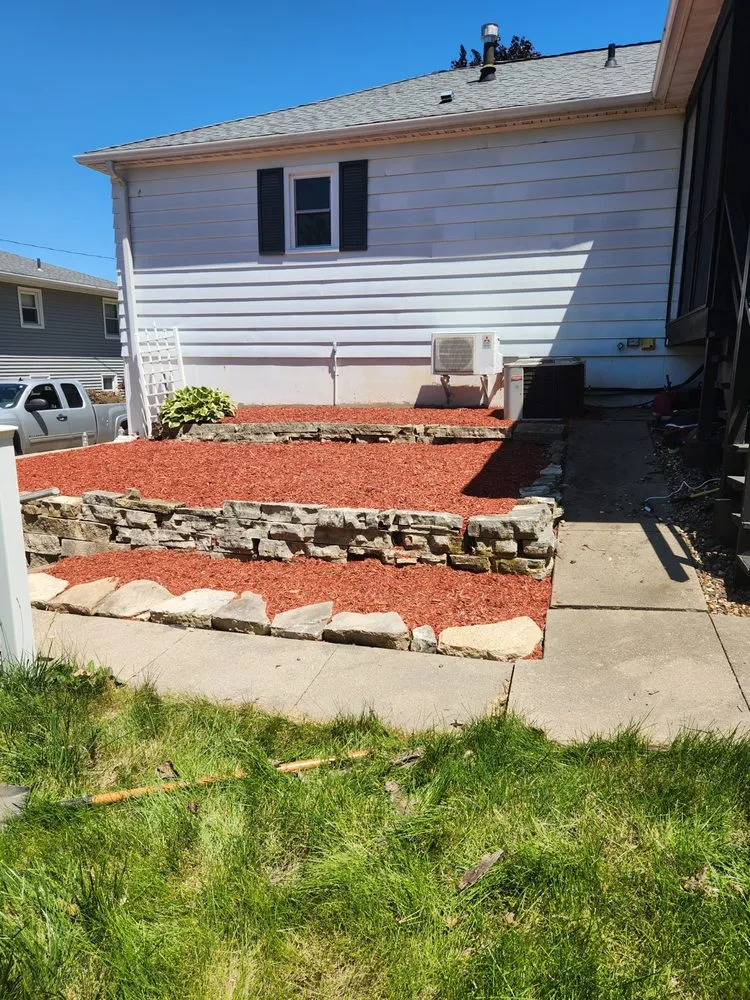 Reliable lawn care service for homes across Robins, IA - Paradise Landscaping