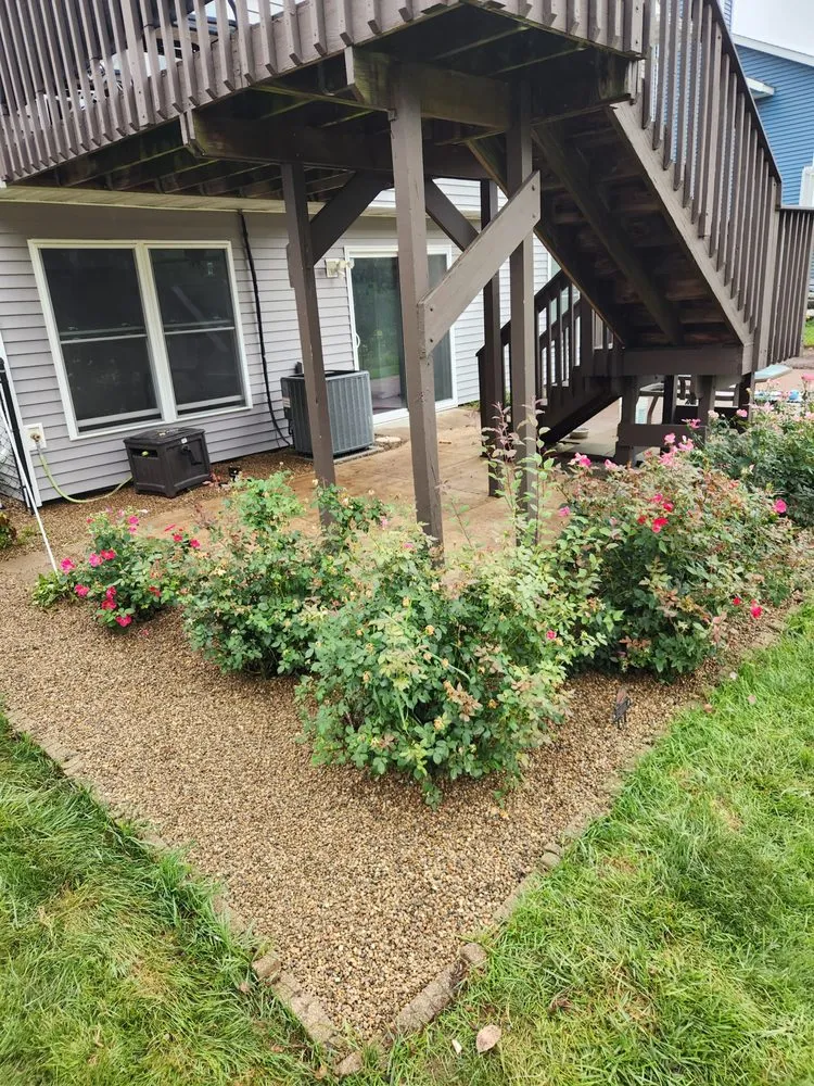 Local lawn care service with custom design across Robins, IA - Paradise Landscaping