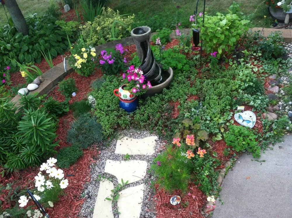 Expert landscaping services experts serving Eau Claire, WI - Paradise Lawn & Landscape