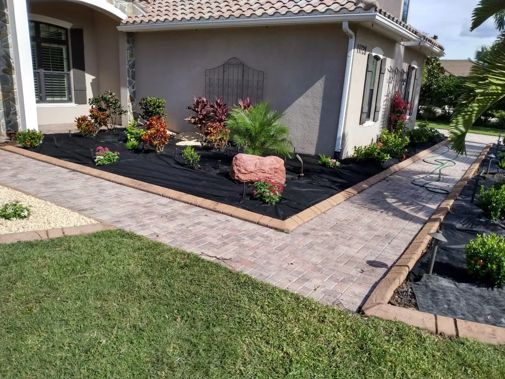 Local landscape design experts serving Parrish, FL - Paradise Lawn & Landscape