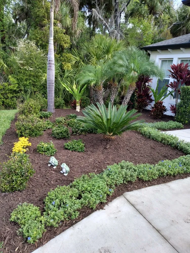 Affordable landscape design with custom design in Parrish, FL by Paradise Lawn & Landscape