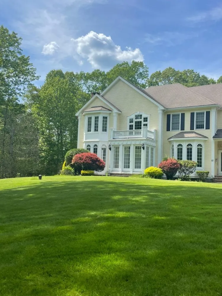 Affordable garden landscaping experts serving Haverhill, MA - Paradise Lawn Care