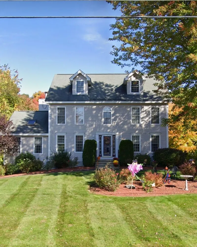 Top-rated lawn care service in Haverhill, MA by Paradise Lawn Care