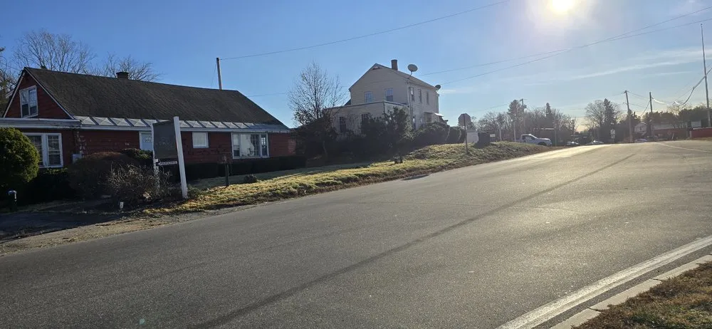 Local lawn care service in Haverhill, MA by Paradise Lawn Care