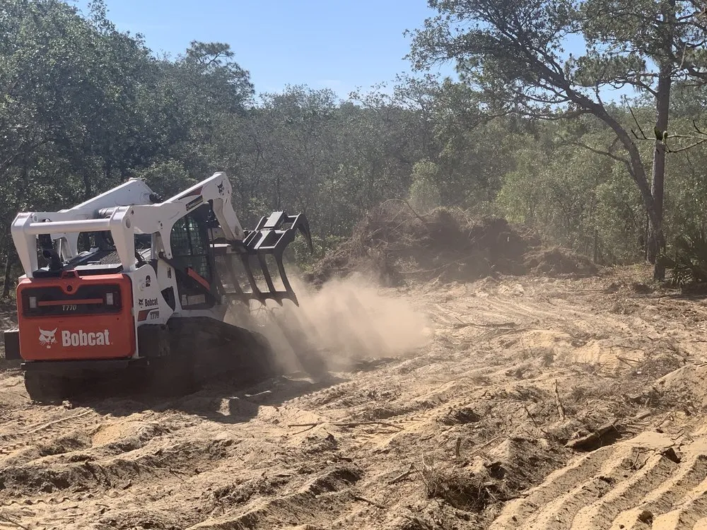 Top-rated lawn care service near you in Lake Wales, FL by Paradise Lawn Care of Central Florida