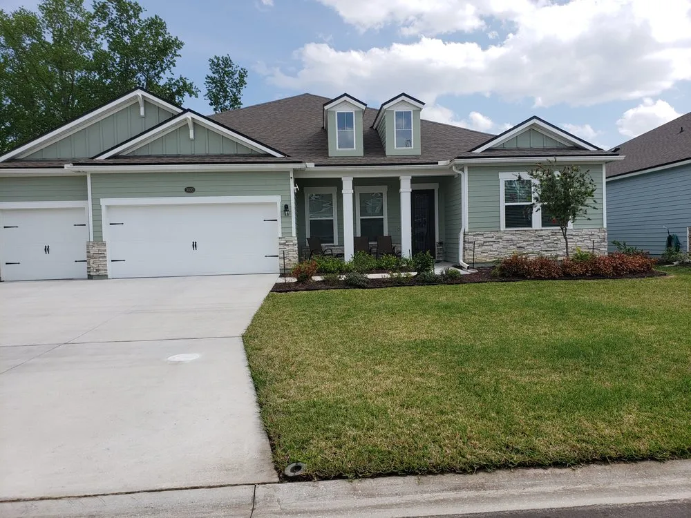 Expert outdoor landscaping in Orange Park, FL by Paradise Lawn