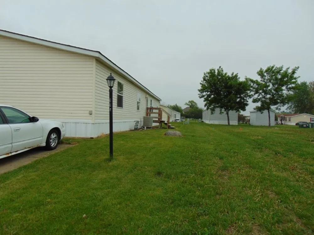 Affordable landscape design experts serving Lakewood, CO - Paradise Lawn Services