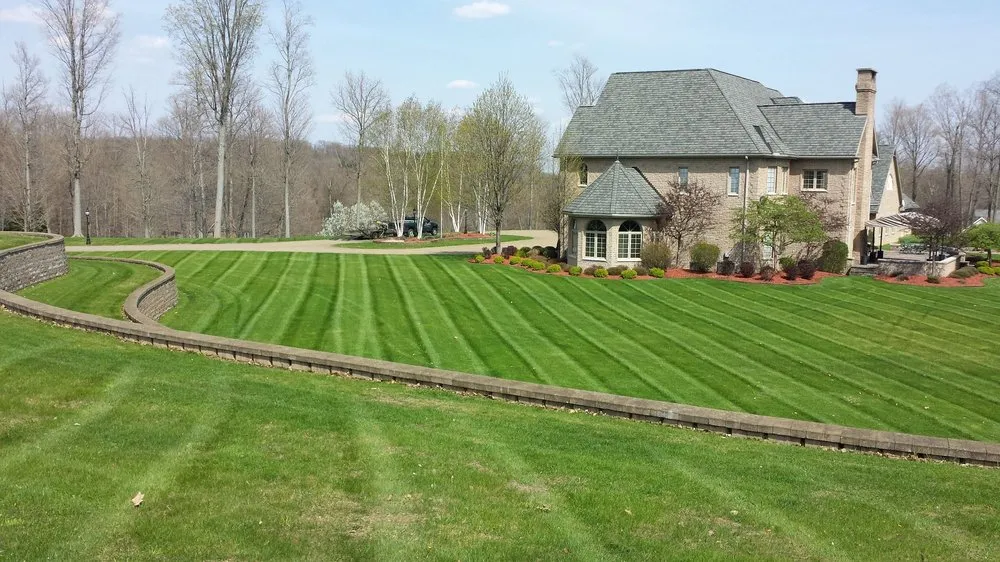 Reliable lawn mowing service in Mahaffey, PA - Paradise Lawns & Landscaping