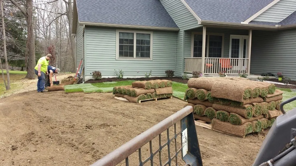 Custom lawn mowing service in Mahaffey, PA by Paradise Lawns & Landscaping