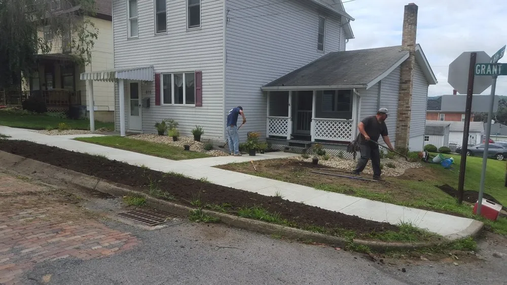 Top-rated landscape design experts serving Mahaffey, PA - Paradise Lawns & Landscaping