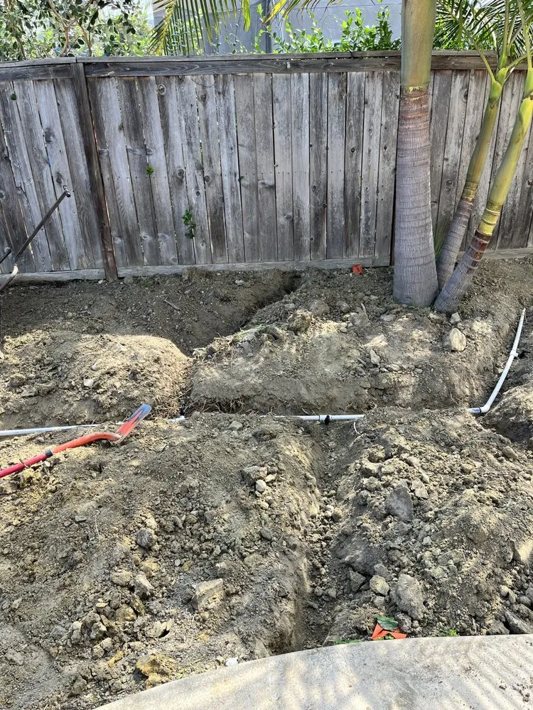 Local lawn care service for year-round maintenance in Fallbrook, CA by Paradise Lawns