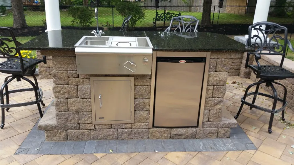 Reliable residential landscaping experts serving Medford, NJ - Paradise Pavers Pond Landscaping