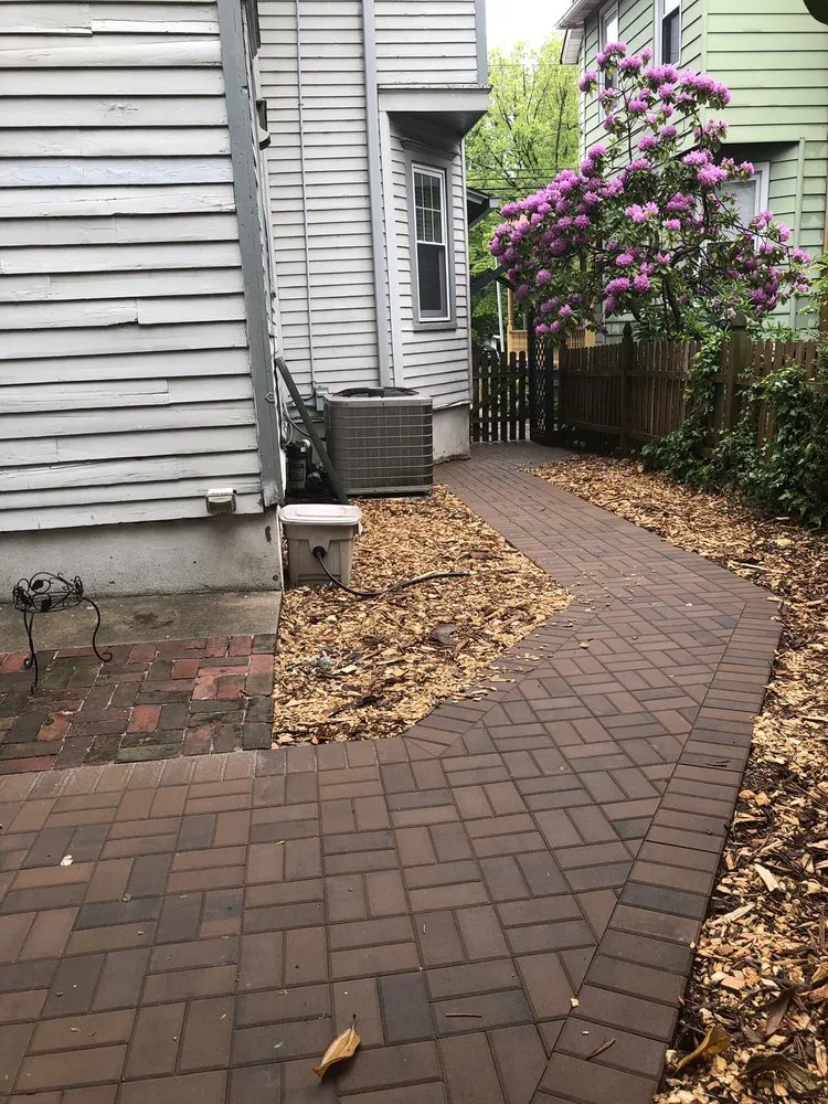 Custom outdoor landscaping in Medford, NJ - Paradise Pavers Pond Landscaping