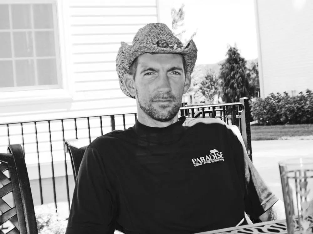 Local residential landscaping experts serving Medford, NJ - Paradise Pavers Pond Landscaping