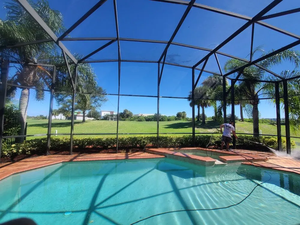 Top-rated yard cleanup service in Merritt Island, FL by Paradise Pool Screens