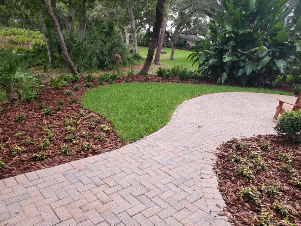 Affordable garden landscaping in Brandon, FL - Paradise Yards & Design
