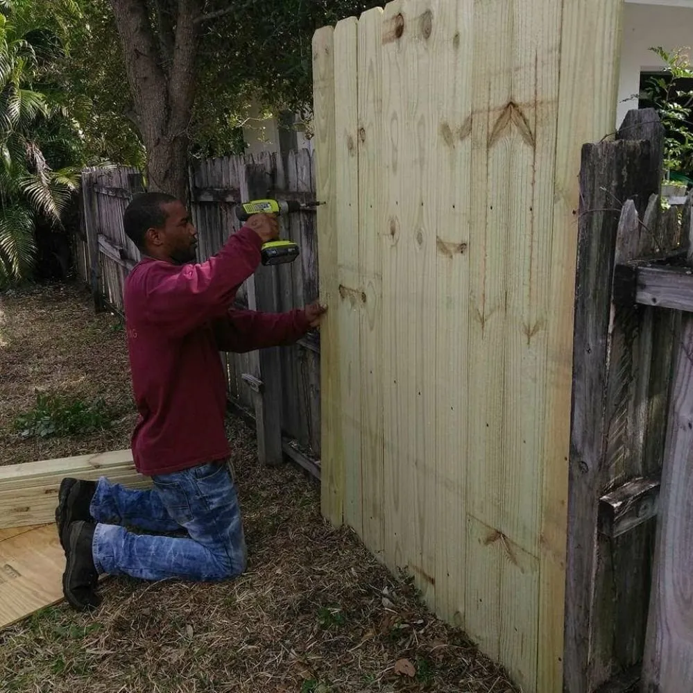 Professional yard maintenance experts serving Fort Lauderdale, FL - Paradises Lawn Care