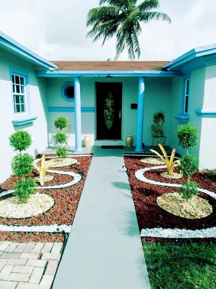 Local residential landscaping in Fort Lauderdale, FL by Paradises Lawn Care