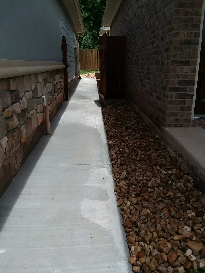 Trusted residential landscaping in Montgomery, TX by Paragon Property Service