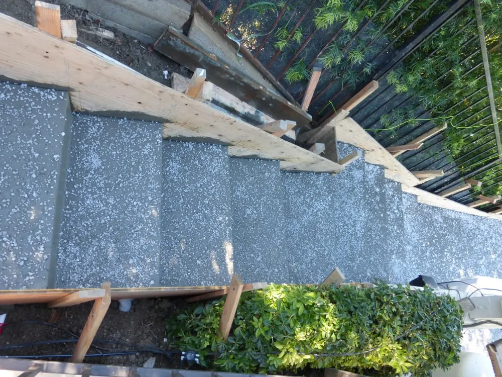 Local yard maintenance experts serving Los Angeles, CA - Paraiso Pools and Landscape, Inc.