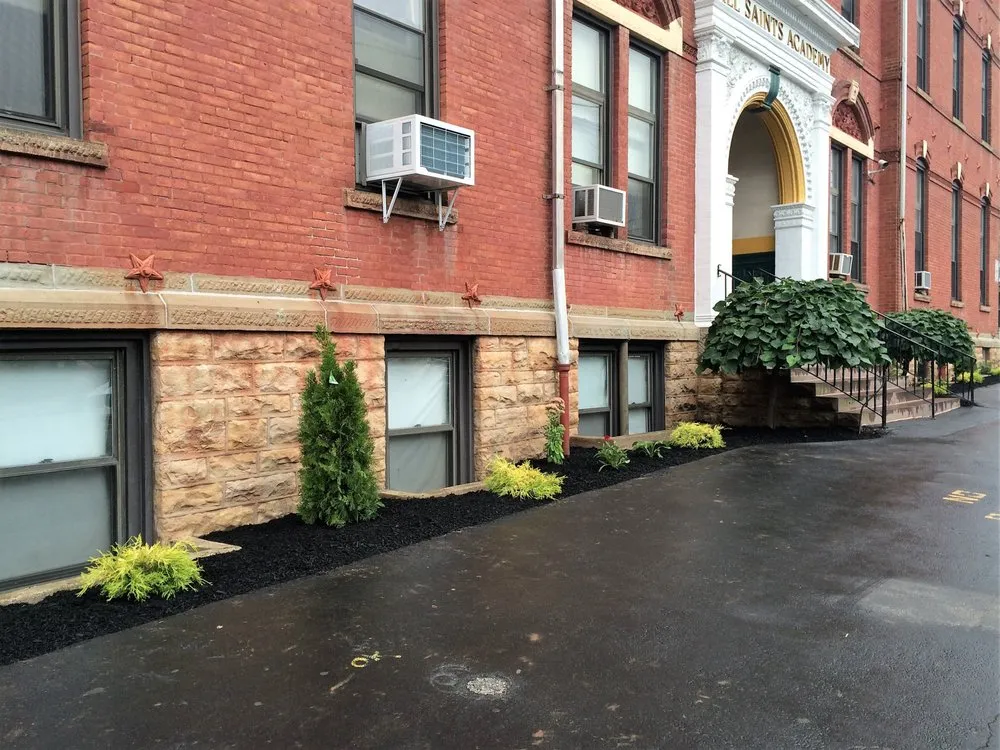 Professional yard maintenance near you in Scranton, PA by Paramo Landscaping