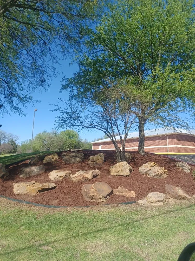 Professional yard cleanup service for beautiful yards in Decatur, TX by Paramount Commercial Maintenance