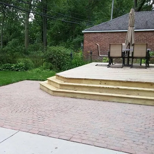 Reliable yard cleanup service with custom design across Royal Oak, MI - Paramount Outdoor Maintenance