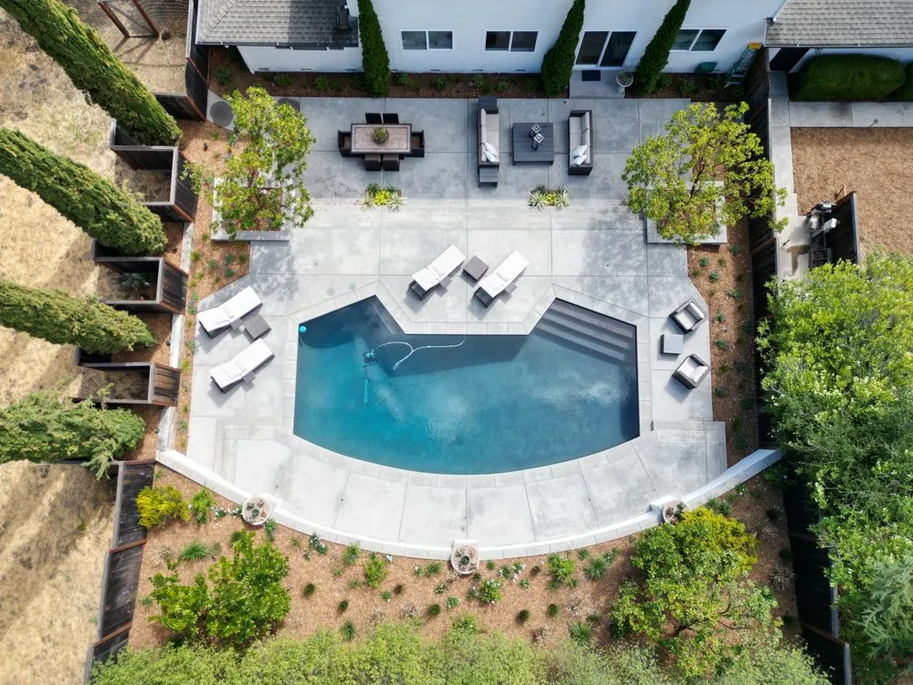 Expert garden landscaping in San Bruno, CA - Paredes Landscaping