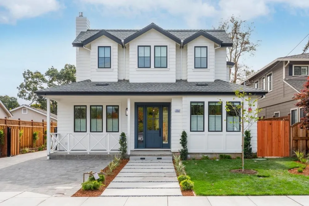 Custom yard cleanup service for homes across San Bruno, CA - Paredes Landscaping